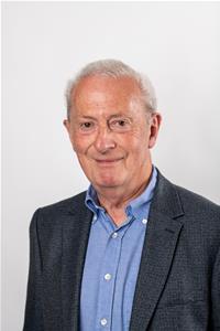 Profile image for Councillor Paul Darrington